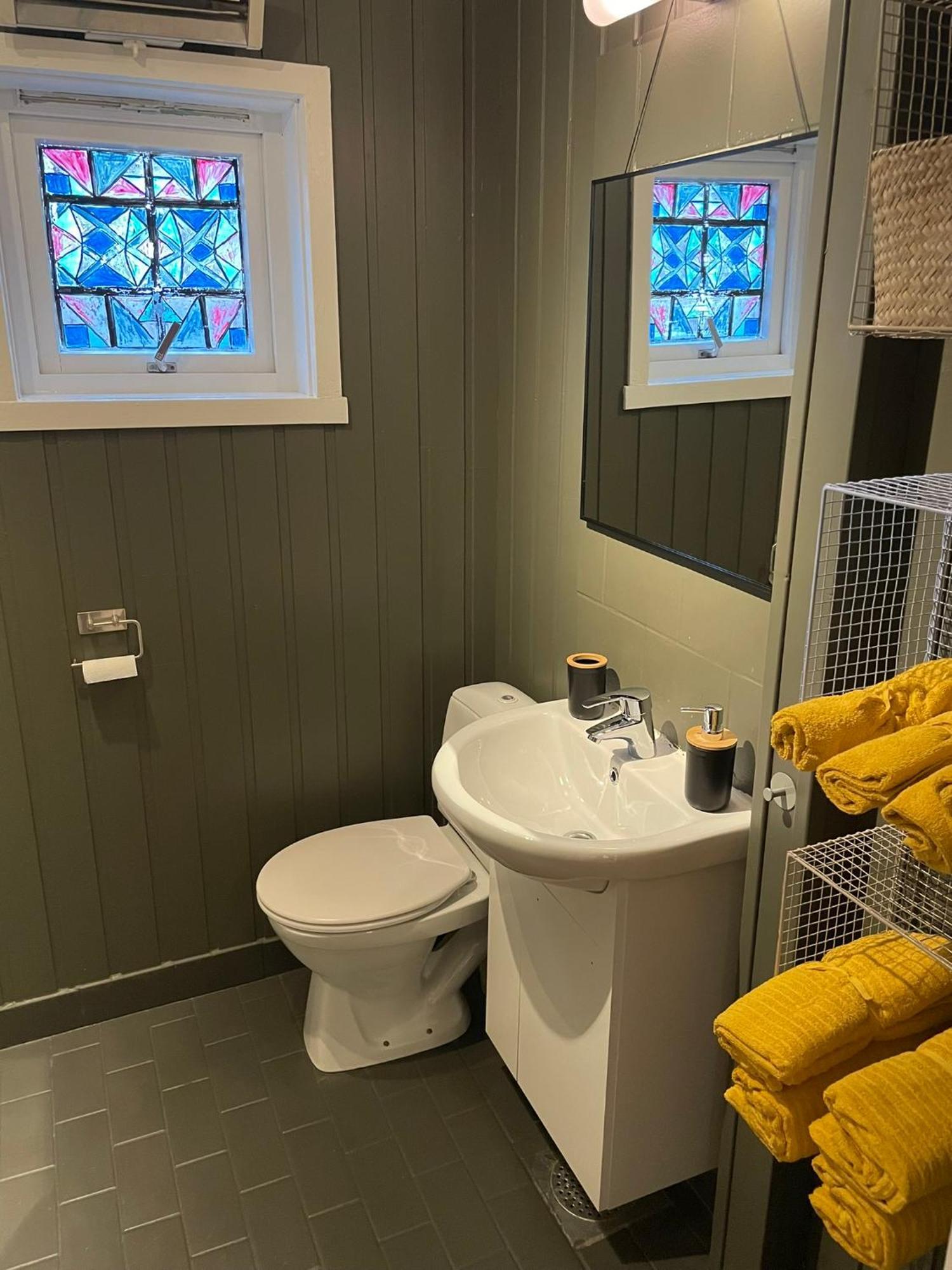 Centrally Located Apartment In Classic Townhouse Tromsø Zewnętrze zdjęcie