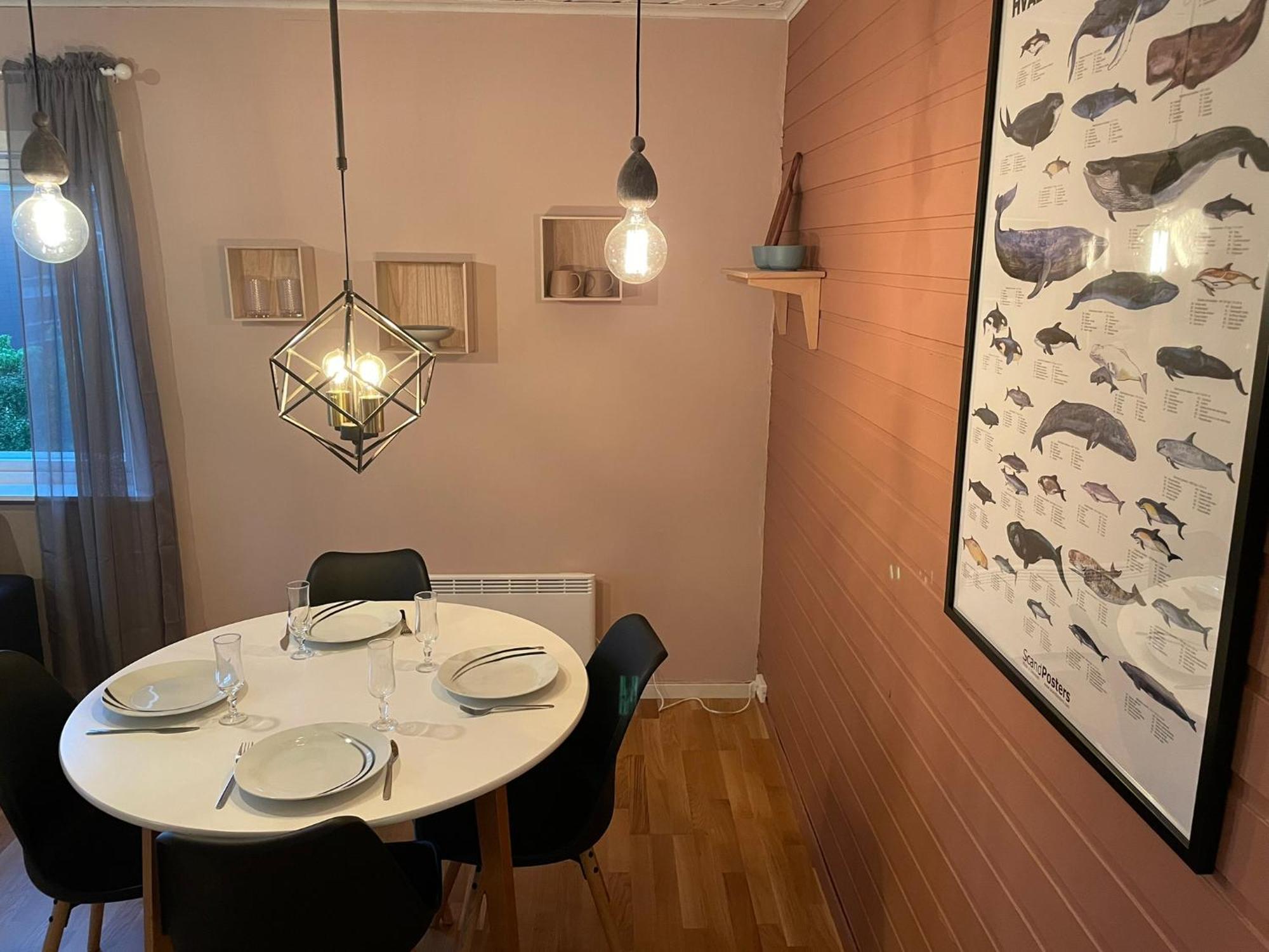Centrally Located Apartment In Classic Townhouse Tromsø Zewnętrze zdjęcie